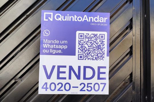 Fachada de casa à venda com 3 quartos, 120m² em Burgo Paulista, São Paulo