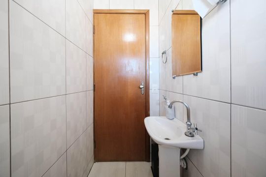Banheiro 2 de casa à venda com 3 quartos, 120m² em Burgo Paulista, São Paulo