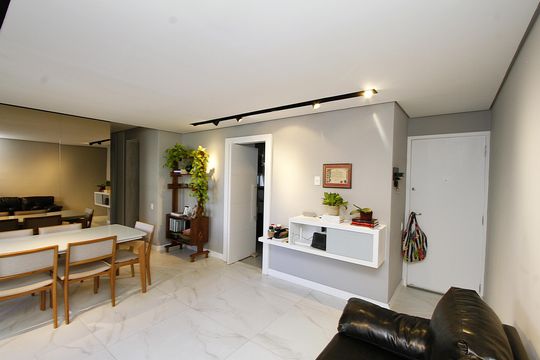 Sala de apartamento à venda com 2 quartos, 80m² em Buritis, Belo Horizonte