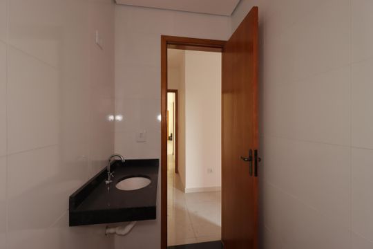Banheiro da Suíte de apartamento à venda com 2 quartos, 149m² em Vila Curuçá, Santo André