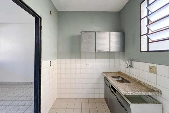 Cozinha de apartamento para alugar com 2 quartos, 48m² em Sinimbu, Belo Horizonte
