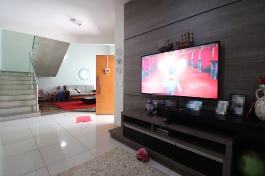 Sala de TV de casa para alugar com 4 quartos, 388m² em Morada da Colina, Uberlândia