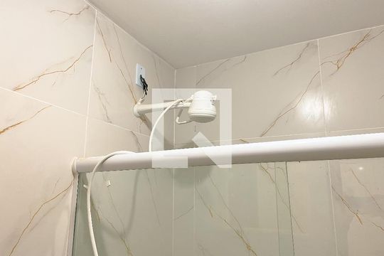 Banheiro de casa à venda com 4 quartos, 160m² em Vista Alegre, Rio de Janeiro