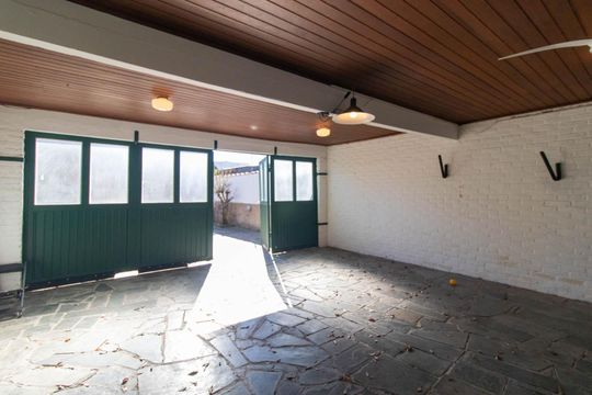 Garagem de casa à venda com 4 quartos, 338m² em Ipanema, Porto Alegre