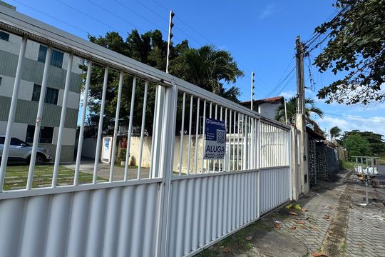 Fachada de apartamento para alugar com 2 quartos, 65m² em Stella Maris, Salvador