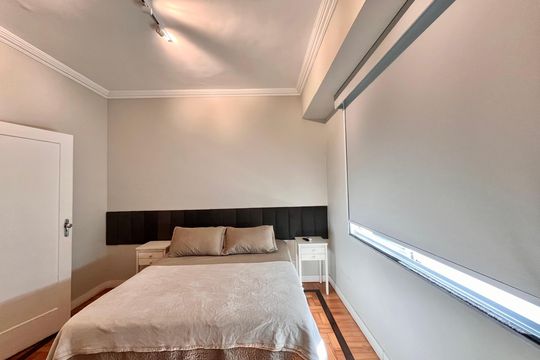 Quarto 1 de apartamento à venda com 3 quartos, 110m² em Ipanema, Rio de Janeiro