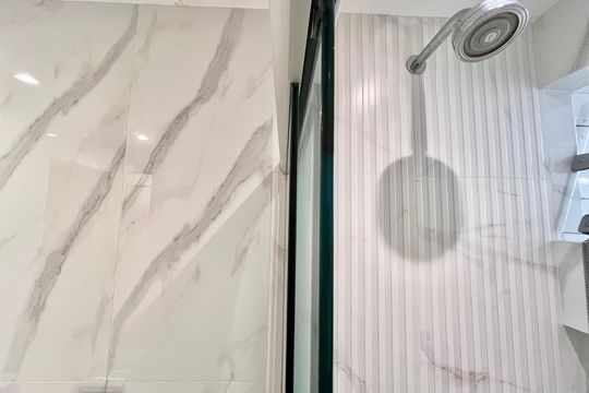 Banheiro social de apartamento à venda com 3 quartos, 110m² em Ipanema, Rio de Janeiro