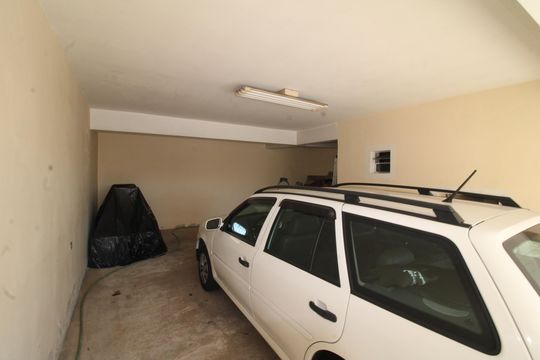 Garagem de casa à venda com 5 quartos, 256m² em Vila Nova Cachoeirinha, São Paulo