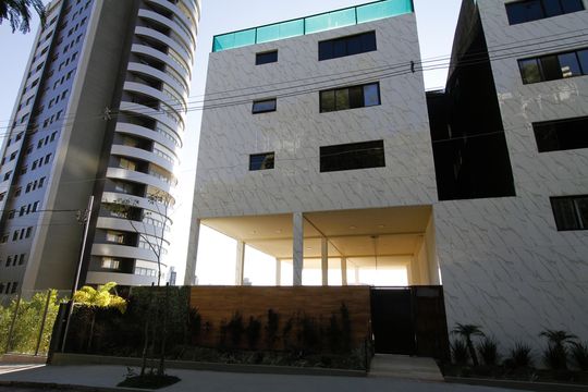 Fachada de apartamento à venda com 4 quartos, 239m² em Santa Lúcia, Belo Horizonte