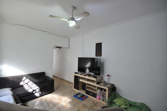Sala de casa à venda com 3 quartos, 90m² em Parque Edu Chaves, São Paulo