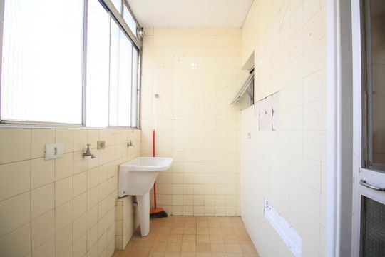 Área de Serviço de apartamento para alugar com 3 quartos, 74m² em Parque Santos Dumont, Taboão da Serra