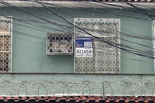 Fachada + Placa de casa para alugar com 2 quartos, 100m² em Quintino Bocaiúva, Rio de Janeiro