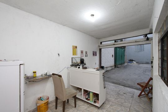 Garagem de casa à venda com 3 quartos, 160m² em Estoril, Belo Horizonte
