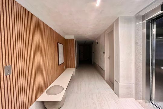 Hall de entrada de kitnet/studio à venda com 1 quarto, 30m² em Gávea, Rio de Janeiro