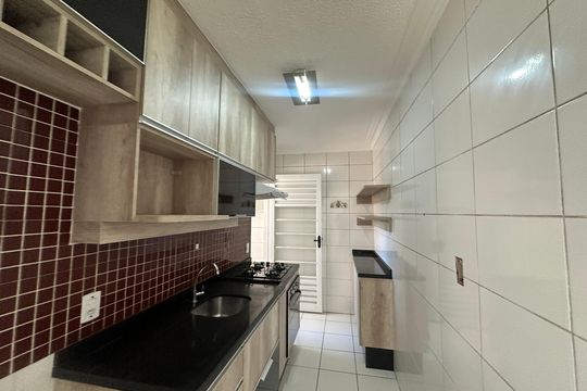 Cozinha de apartamento à venda com 2 quartos, 42m² em Jardim Sao Luiz, Barueri