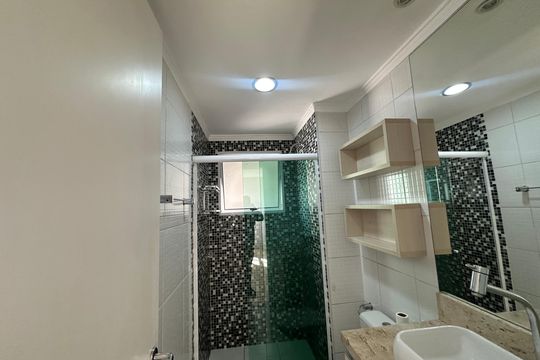 Banheiro de apartamento à venda com 2 quartos, 42m² em Jardim Sao Luiz, Barueri