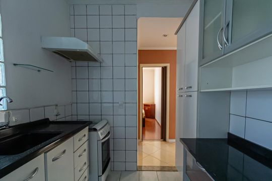 Cozinha de apartamento para alugar com 2 quartos, 48m² em Demarchi, São Bernardo do Campo