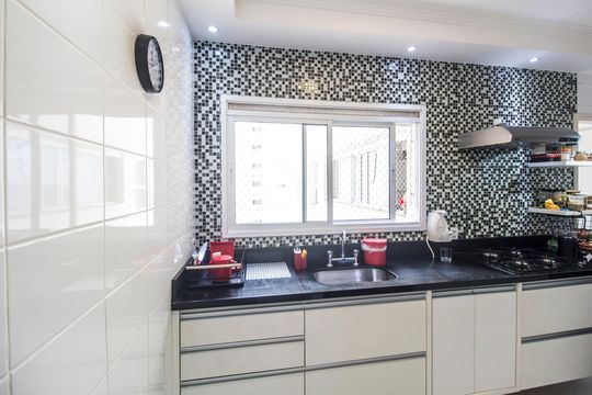 Cozinha de apartamento para alugar com 3 quartos, 158m² em Tamboré, Santana de Parnaíba