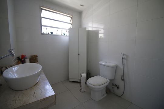Banheiro da Suíte 2 de apartamento para alugar com 3 quartos, 100m² em Taquara, Rio de Janeiro