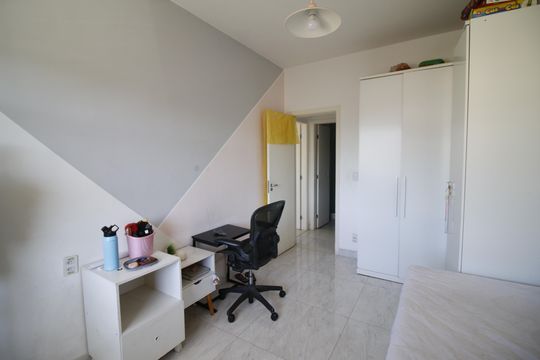Quarto 1 de apartamento para alugar com 3 quartos, 100m² em Taquara, Rio de Janeiro