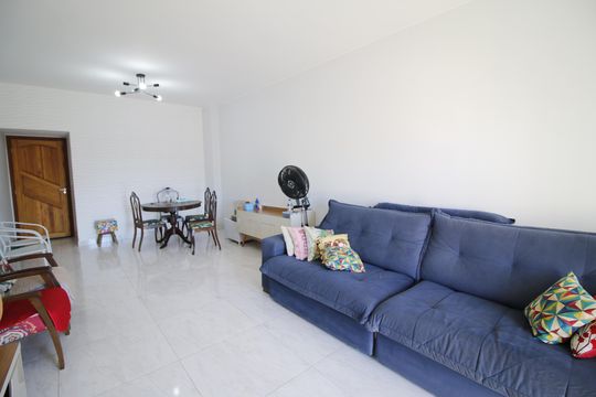 Sala de apartamento para alugar com 3 quartos, 100m² em Taquara, Rio de Janeiro