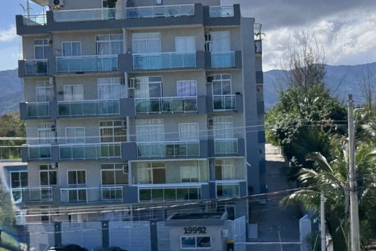 Fachada de apartamento para alugar com 1 quarto, 33m² em Recreio dos Bandeirantes, Rio de Janeiro
