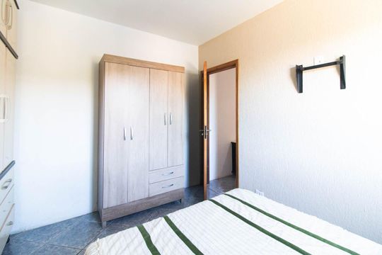 Quarto 2 de casa para alugar com 2 quartos, 75m² em Espírito Santo, Porto Alegre