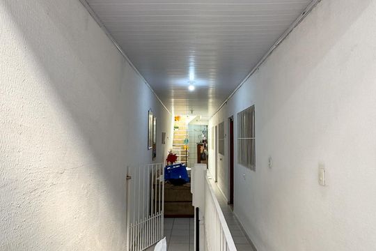 Corredor de casa à venda com 3 quartos, 221m² em Jardim Sao Luiz, São Paulo