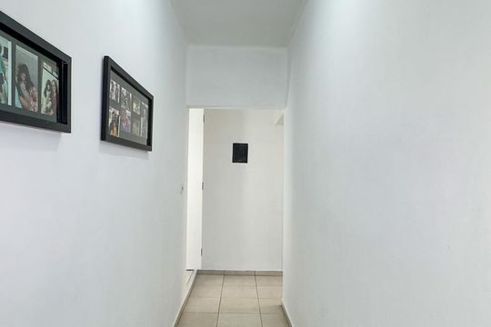 Corredor de casa à venda com 3 quartos, 221m² em Jardim Sao Luiz, São Paulo