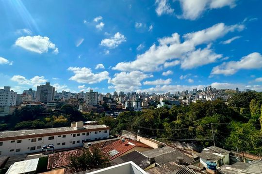 Vista de apartamento à venda com 3 quartos, 81m² em Nova Suíça, Belo Horizonte