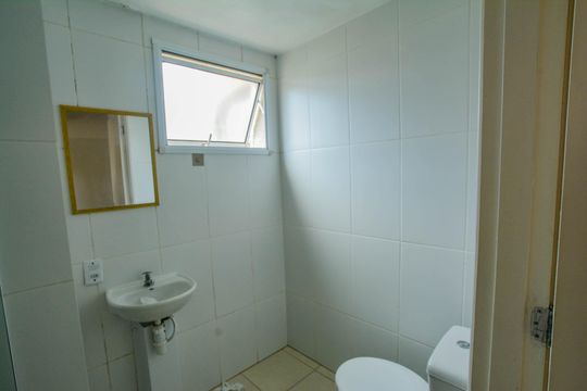 Banheiro de apartamento para alugar com 2 quartos, 50m² em Jardim Santa Cristina, Santo André