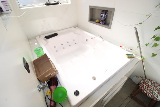 Banheiro da Suíte 1 de casa à venda com 2 quartos, 200m² em Vila Santa Teresinha, São Paulo