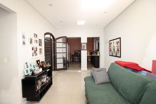 Sala 1 de casa à venda com 2 quartos, 200m² em Vila Santa Teresinha, São Paulo