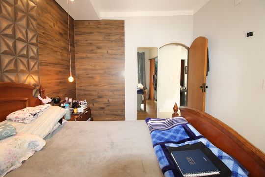 Quarto 1 com Suíte de casa à venda com 2 quartos, 200m² em Vila Santa Teresinha, São Paulo