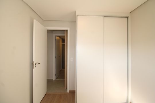 Quarto 1 de apartamento para alugar com 2 quartos, 100m² em Parque Sao Domingos, São Paulo