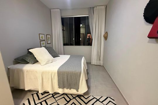 quarto 1 de apartamento para alugar com 2 quartos, 70m² em Barro Preto, Belo Horizonte