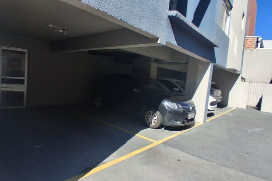 Apartamento para alugar com 2 quartos, 50m² em Capão Raso, Curitiba