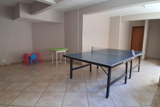 Área comum de apartamento para alugar com 2 quartos, 50m² em Capão Raso, Curitiba
