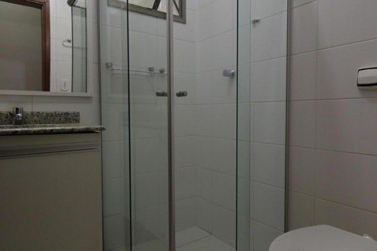 Banheiro da Suíte 1 de apartamento para alugar com 3 quartos, 107m² em Jardim Botânico, Ribeirão Preto