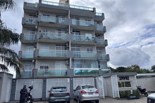 Fachada de apartamento para alugar com 1 quarto, 33m² em Recreio dos Bandeirantes, Rio de Janeiro