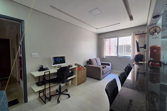 Sala de apartamento para alugar com 1 quarto, 48m² em Vila Caiçara, Praia Grande