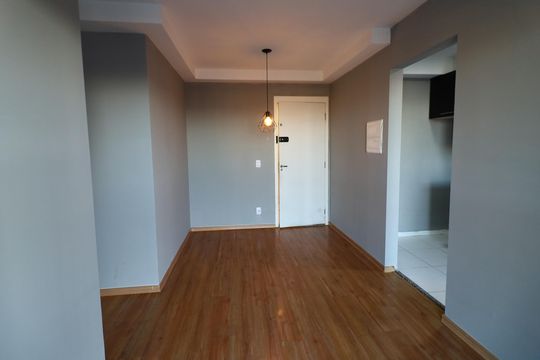 Sala de apartamento à venda com 2 quartos, 50m² em Vila Yolanda, Osasco