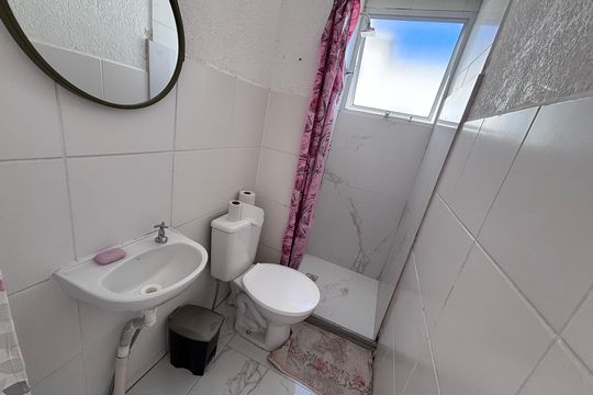 Banheiro de apartamento à venda com 2 quartos, 45m² em Recreio dos Bandeirantes, Rio de Janeiro