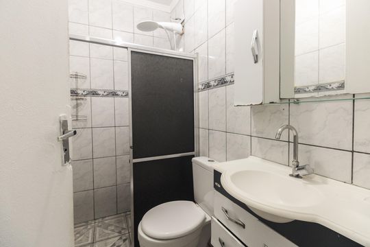 Banheiro  de casa para alugar com 3 quartos, 100m² em Vila Moreira, São Paulo