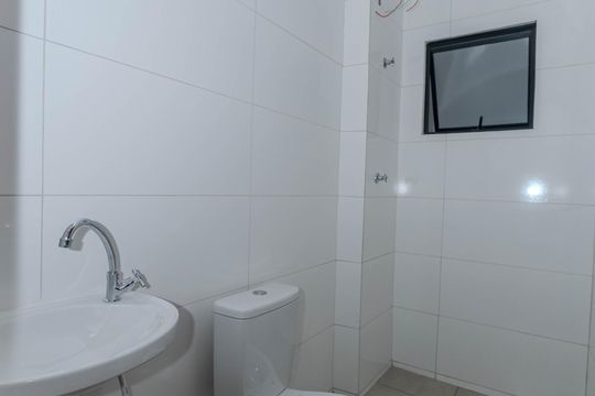 Banheiro de apartamento para alugar com 2 quartos, 44m² em Freguesia do Ó, São Paulo