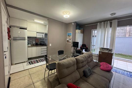 Sala de apartamento à venda com 2 quartos, 58m² em Quitaúna, Osasco