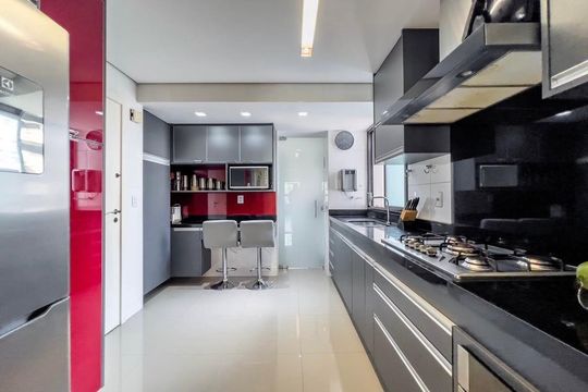 Cozinha de apartamento para alugar com 4 quartos, 134m² em Buritis, Belo Horizonte