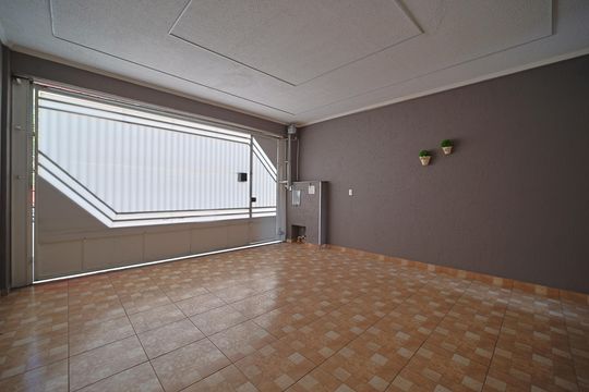 Garagem de casa para alugar com 3 quartos, 210m² em Cidade Patriarca, São Paulo