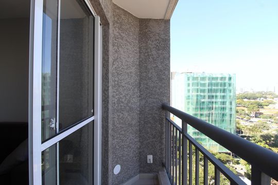 Varanda da sala de apartamento para alugar com 2 quartos, 37m² em Moema, São Paulo