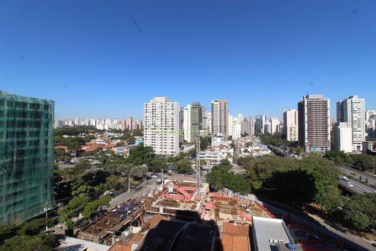 Vista da varanda da sala de apartamento para alugar com 2 quartos, 37m² em Moema, São Paulo